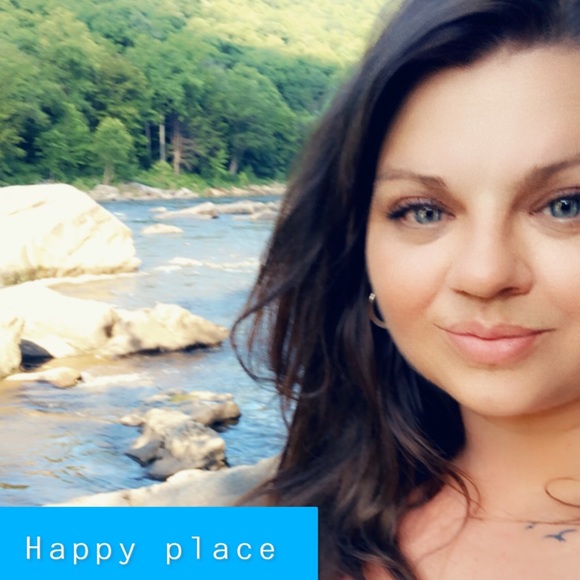 Meet your Posher, Fallon - Picture 2 of 2